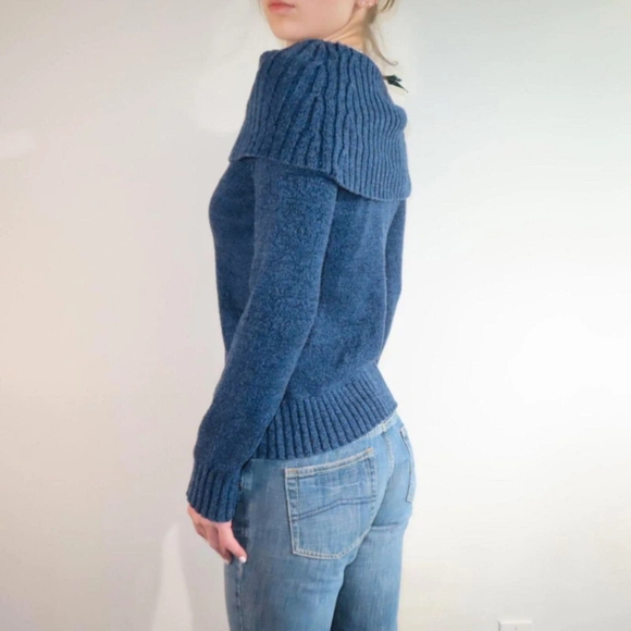 Women's Blue Ribbed Sweater - Picture 3 of 5
